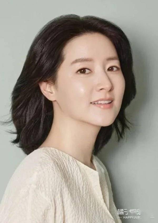 还记得《大长今》里的李英爱吗?她真有五十岁?_广告_电影_男友