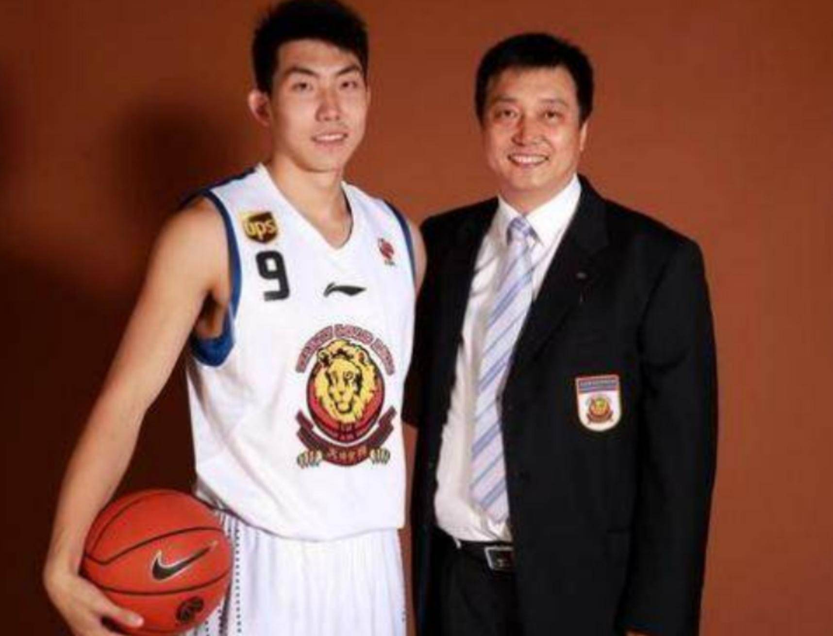 8分,一人标准职业球员_张智涵_贾诚_合同