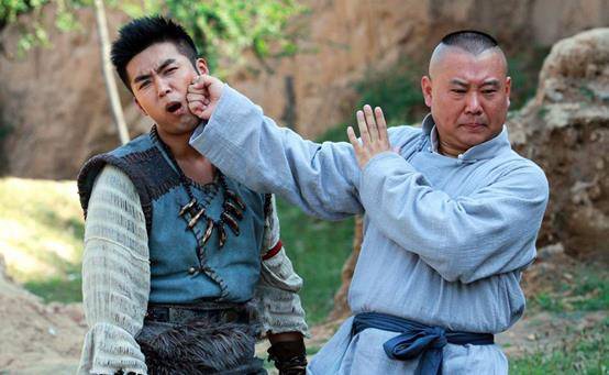 2013年,《大宅门1912》,老郭饰演高静阶一角.豆瓣评分5.6分.