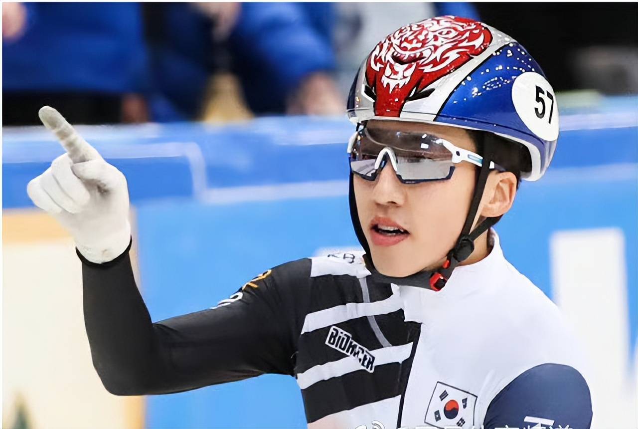 武大靖500米夺赛季首金|在德累斯顿举行的男子500米决赛A组比赛中,中国选手林孝俊夺得中国队首枚金牌。