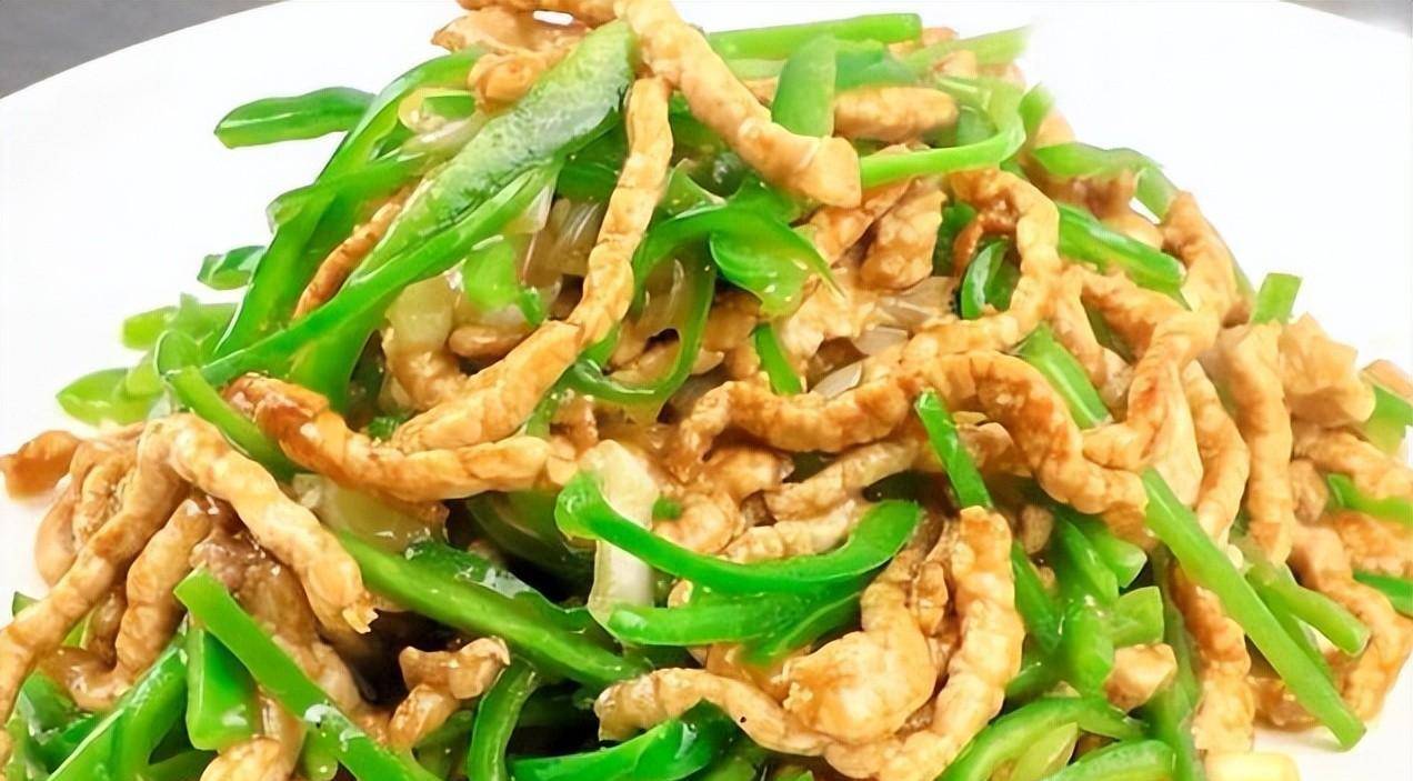 才知道炸肉丝不能直接入锅,大厨教你4招,嫩滑好吃_腥味_水分_加入适量