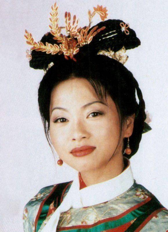 关宝慧演过94版穆念慈,演过林诗音,53岁单身的她,仍然期待爱情_香港