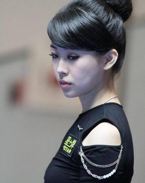 潘晓婷晒照,性感和有料,成了她身上的亮点,她为何至今未嫁?