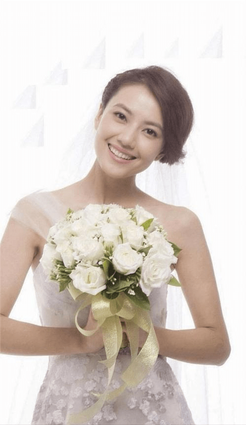 高圆圆凭借这部剧斩获北京影视春燕奖最佳女主角奖,也汇集了全年龄段