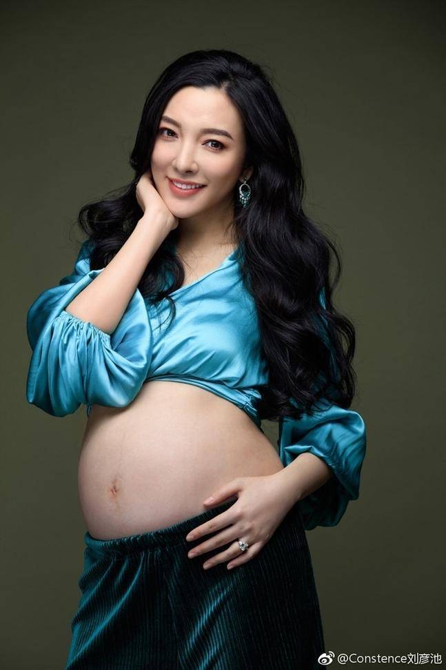 上海二婚美女主播刘彦池大晒精神月饼称"和谐" 曾嫁富二代闪离_王励勤