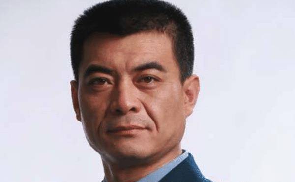 王新军人物塑造有血有肉,个人气质沉稳帅气,表演深受观众好评_工作