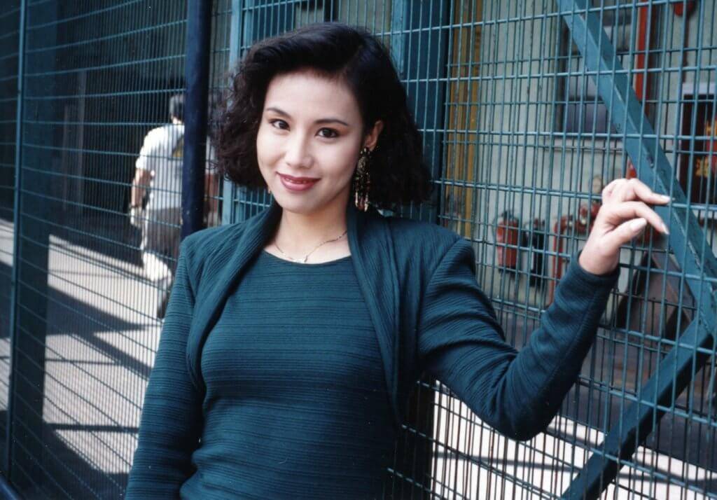 文雪儿小女儿低调登记结婚,大女儿晒婚纱照宣布嫁人_张筠_袁萃_生活