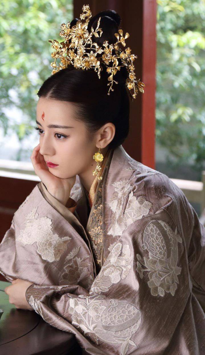 迪丽热巴古装丑不丑?