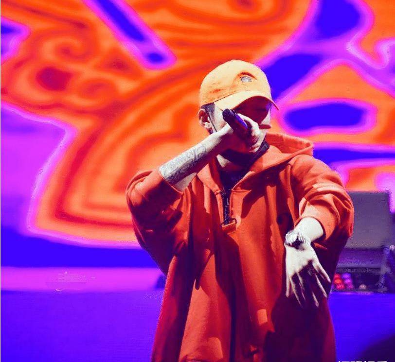 pgone签约圈内大佬,疑似准备复出,甚至可能上节目当"导师"_说唱_高炜