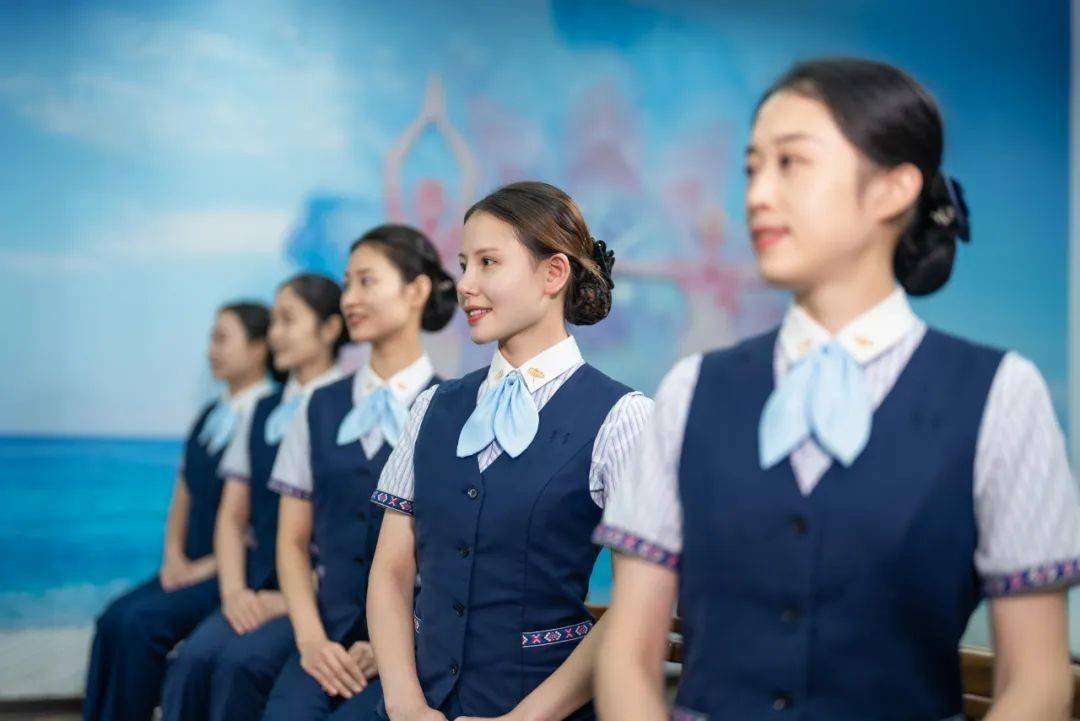 精心筹备△本文形象照均在非作业列车拍摄↓你可能会跟他们中的谁