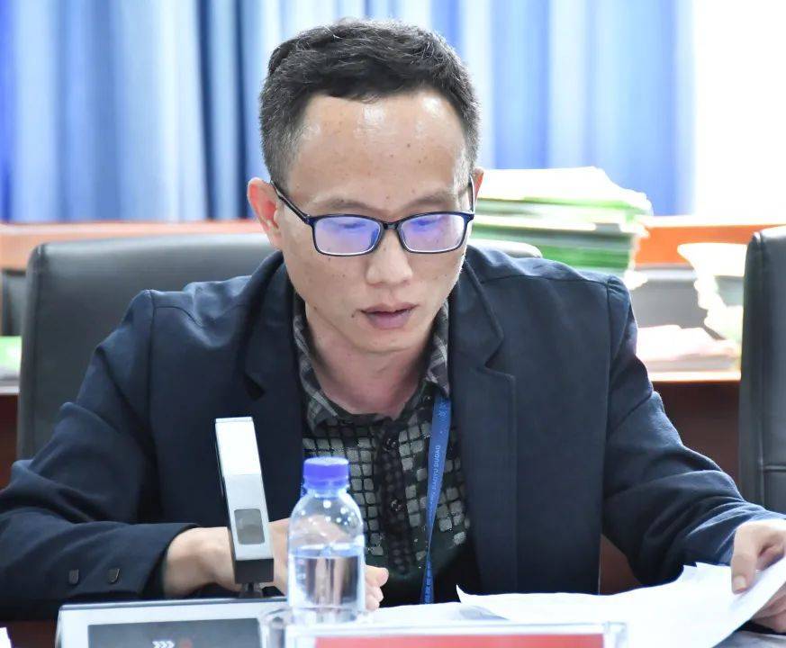 张幸明督学和郭经纬督学说:"我去过很多民办学校,德琳学校是我见过的