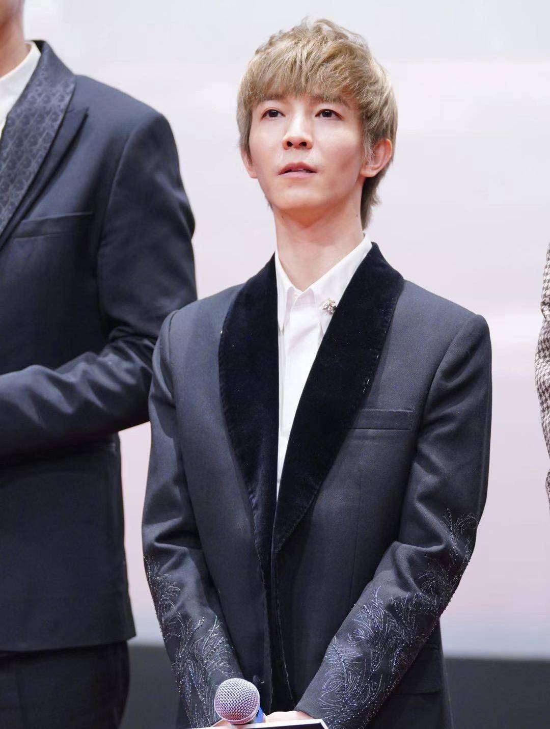 《晴雅集》上海路演 伴郎专业户 邓伦首当证婚人引爆笑