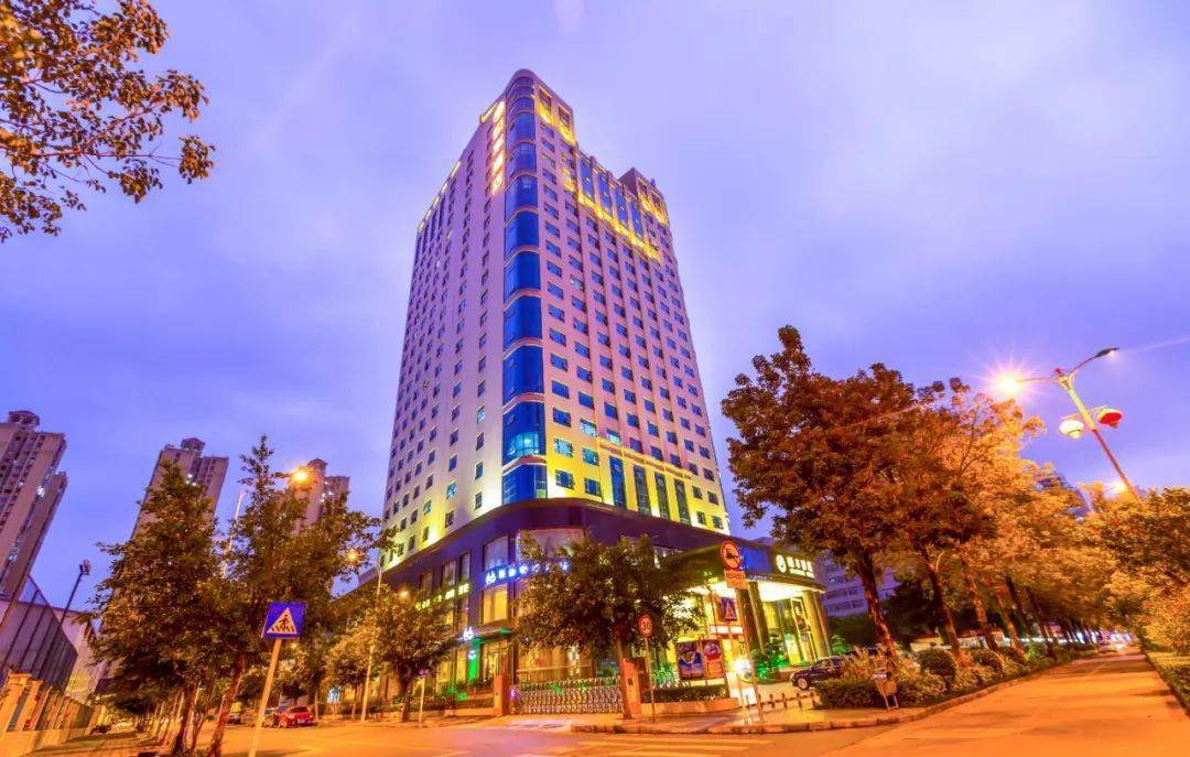 来宾裕达国际大酒店温馨的内饰来宾裕达国际大酒店(四星级)金秀瑶家庄