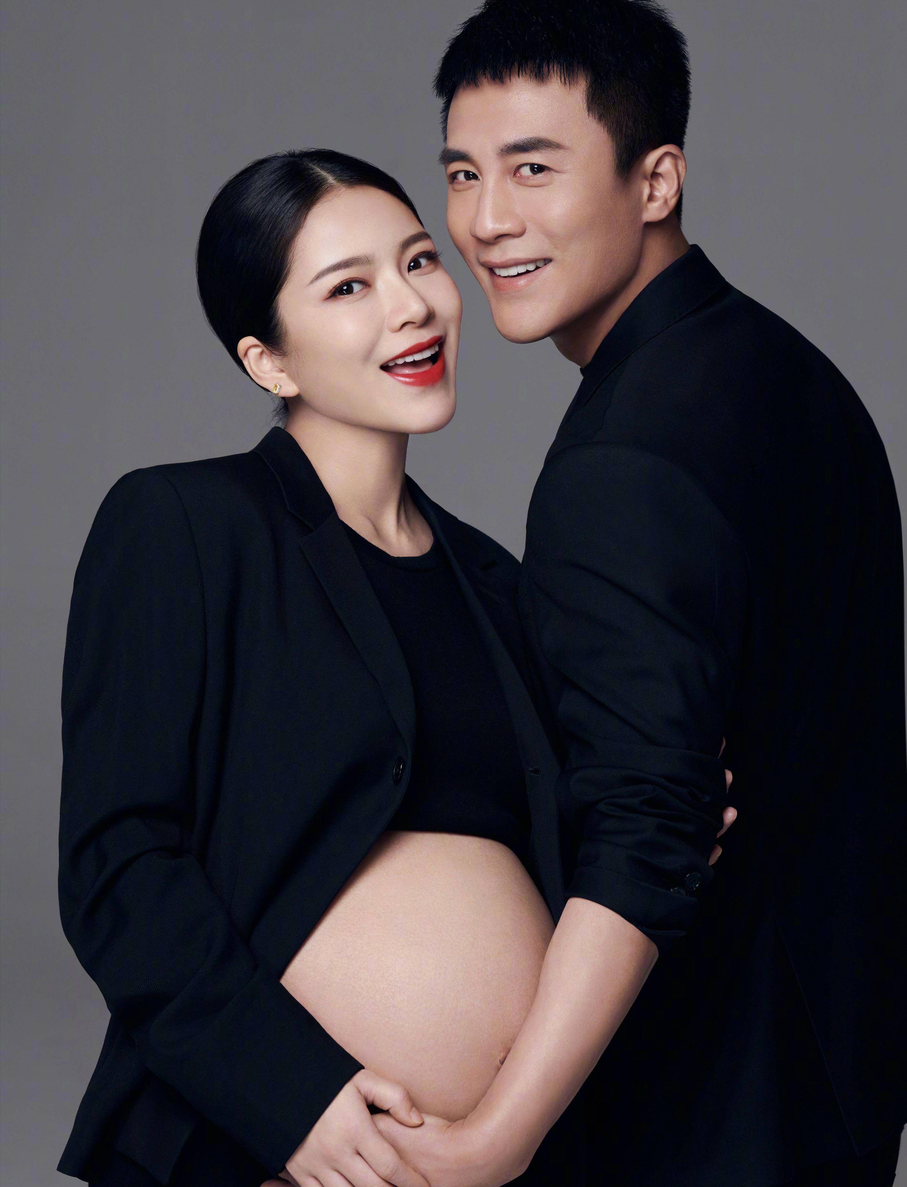 杜淳王灿合体首登《时尚新娘》封面,婚纱西装笑容甜蜜,好幸福_感觉