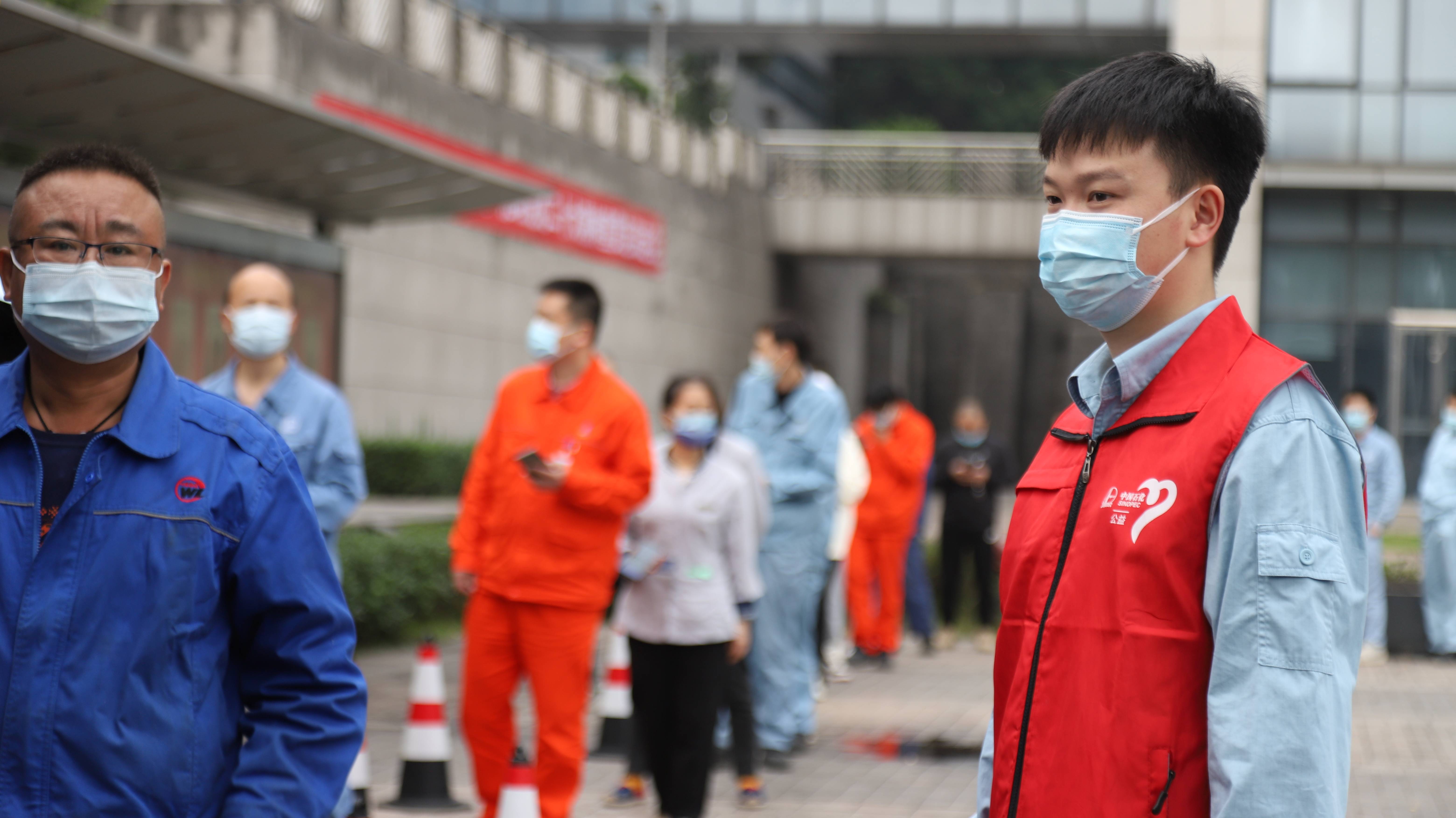 川维化工公司团委组织青年志愿者全力参与抗疫工作_防控_疫情_运行部