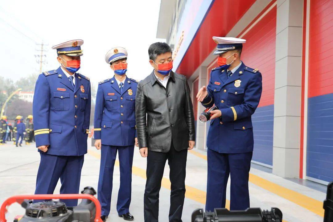 最后,王友东支队长代表支队党委,对武功县消防救援大队启动仪式暨队站