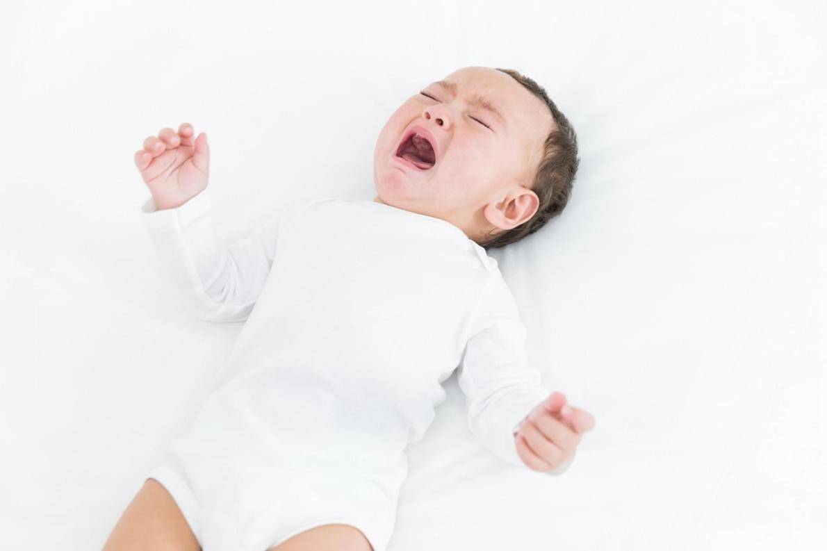 婴儿白天小睡短、入睡难、易惊醒,可能只是你忽略了一些细节问题