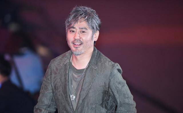 52岁的吴秀波在事业顶峰时期跌落,演技可以人品太差,复出太难_感情