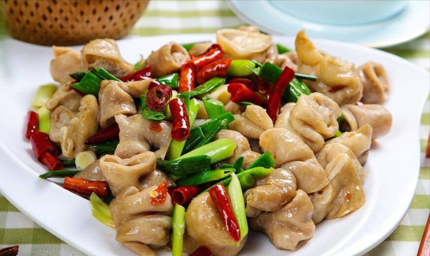 炸猪大肠,选料也要注意,记住3个小窍门,香脆嫩嫩的,一咬就烂了_冰水