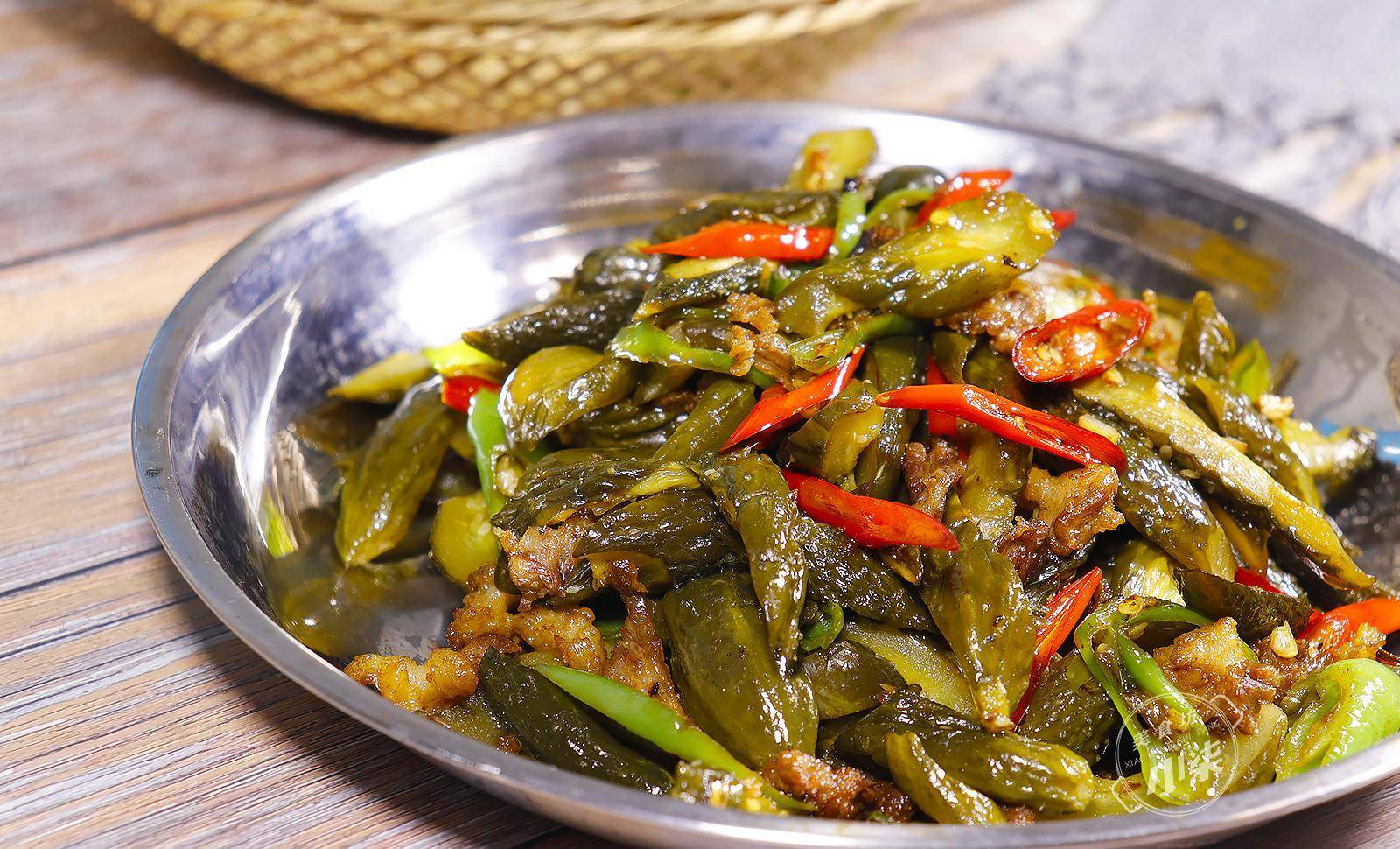 脆皮黄瓜做法,只需简单3步,酸爽开胃又下饭,一次10斤不够吃_备用