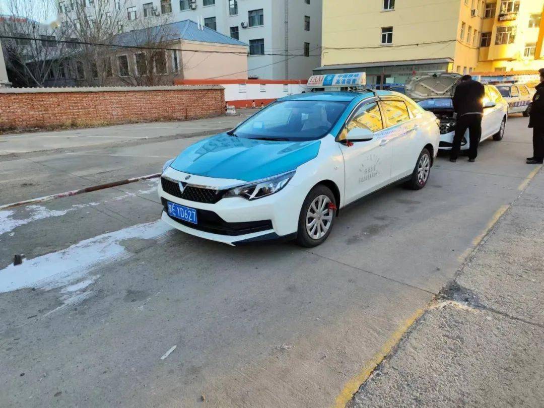 海拉尔区交通局开展汽修及出租车行业疫情防控督导检查_工作