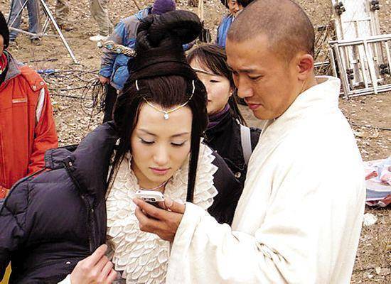 等到2011年,秦子越参演了张纪中版的《西游记》拍摄,在剧中饰演了玉面