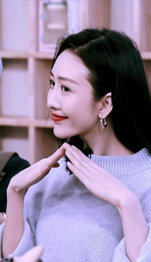 倪妮现如今是真不想和圈内某些中花有过多的往来,她很怕勾心斗角_吴磊