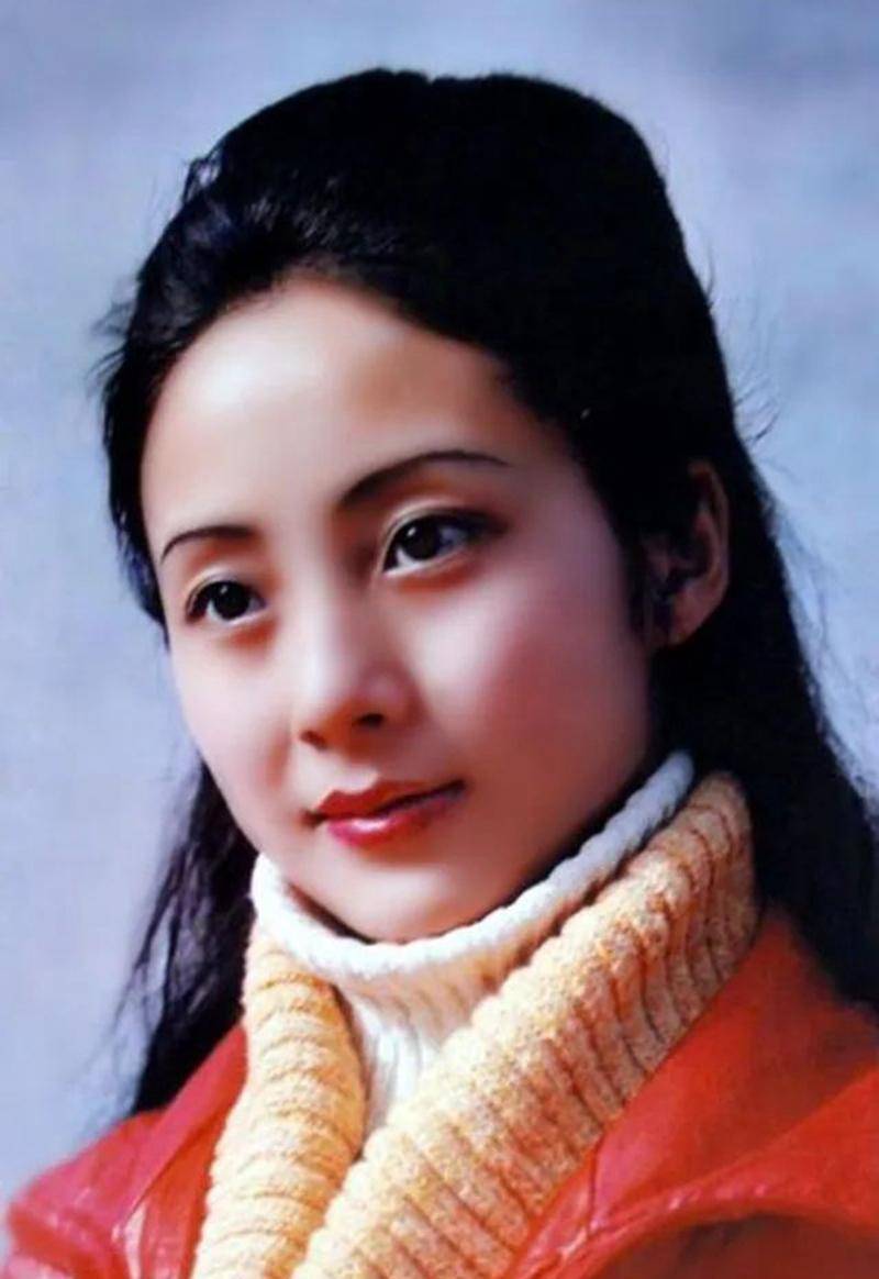 "西施"董智芝清纯隽永,典雅恬静,却30多岁过早息影,让人不解_舞蹈