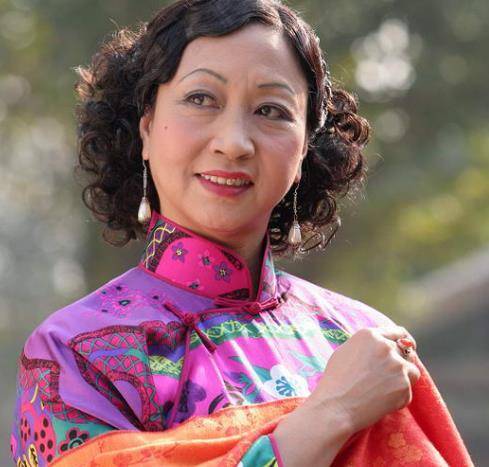 "包租婆"元秋,敢说洪金宝,叫成龙"大鼻",星爷三次请她复出_电影