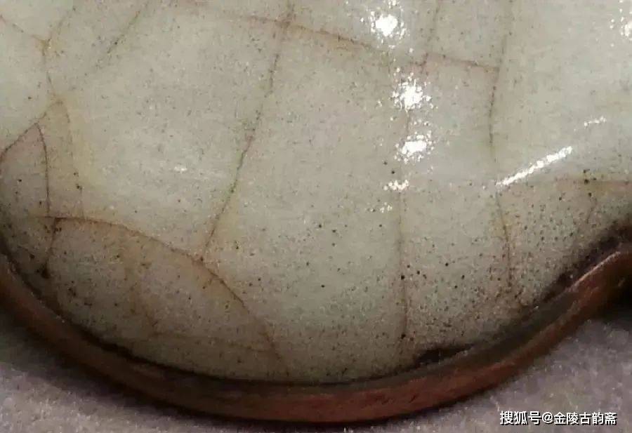 近30年拍卖成交记录的南宋官哥瓷器鉴赏_成交价_苏富比_人民币