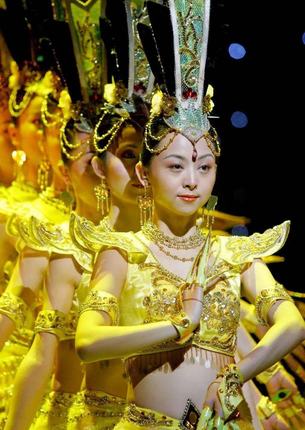 2岁失聪,15岁出去演出,29岁登上舞台的邰丽华,如今怎么样了
