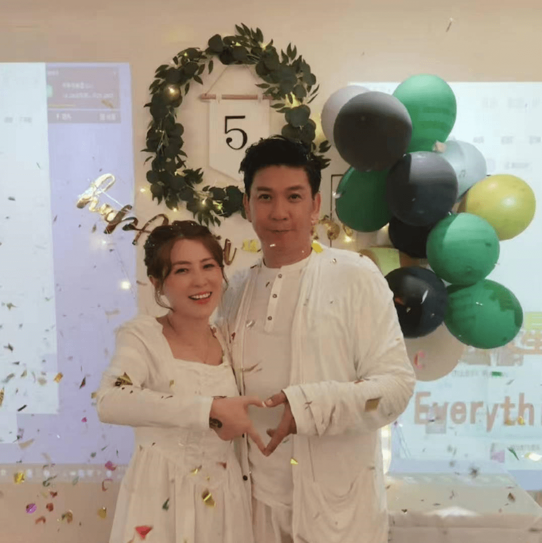黄子扬的现任夫人bobo之前是黄子扬的经理人.