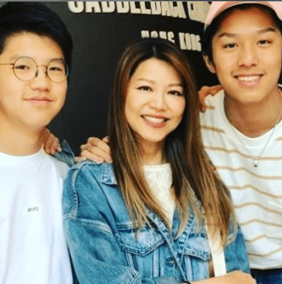 林晓峰与康子妮分手,曾为老婆分手毁容前女友,网友:报应来了_潘菁华