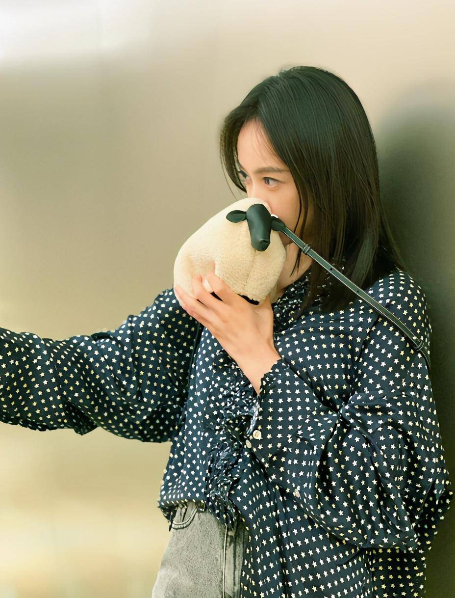 王一博,宋茜刷票直落,金鹰女神要换人?_时尚_票数_情况