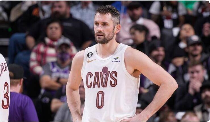 凯文-勒夫右拇指骨裂,预计缺席多场比赛_助攻_本赛季_篮板