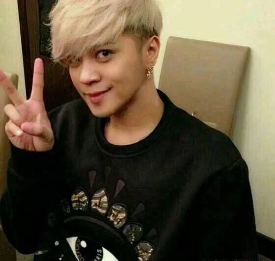 展开全文更有眼尖的网友发现什么叫ps,在这段视频中,罗志祥的穿着打扮