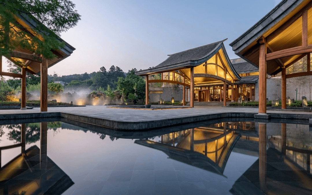 此次套餐是3天2晚和顺柏联酒店银杏季一价全包套餐.