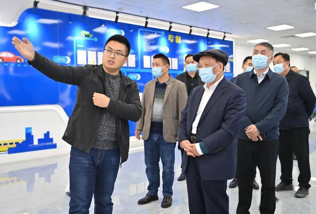 魏礼群专程调研睢宁经济社会发展情况