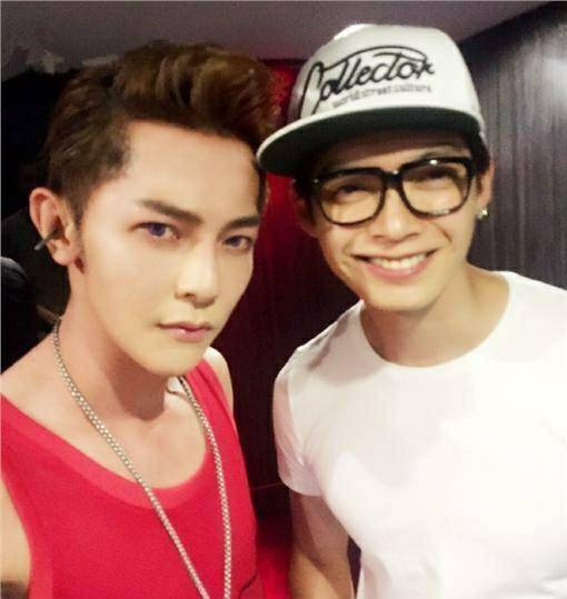 吴尊晒和辰亦儒出行照,感慨发文:感谢曾经拥有.