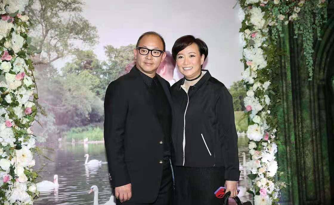 婚后的商天娥开始逐渐减产,同老公享受二人世界,生活平淡又幸福!