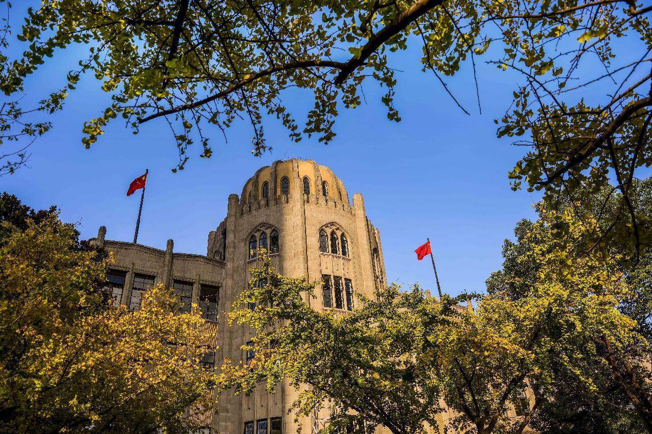 北外滩雷士德工学院,弧形草坪花园焕新开放_建筑_绿地_空间