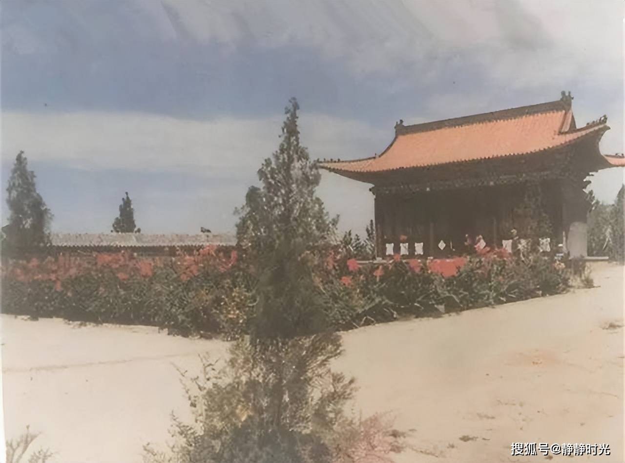 吕梁市老照片:永宁桥,街心花园,老校门,百货大楼_城市_记忆_凤山公园