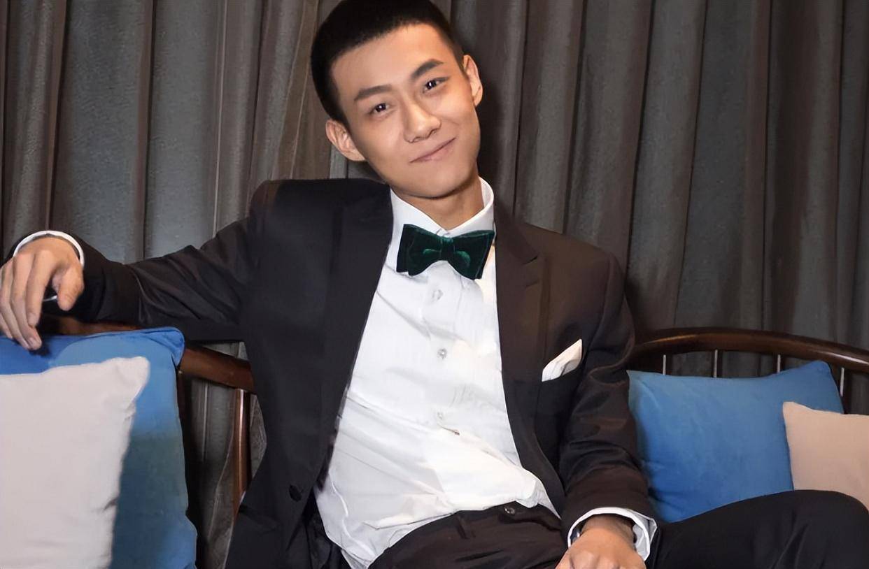 硬汉小生的空白被填补_味道_造型_网友