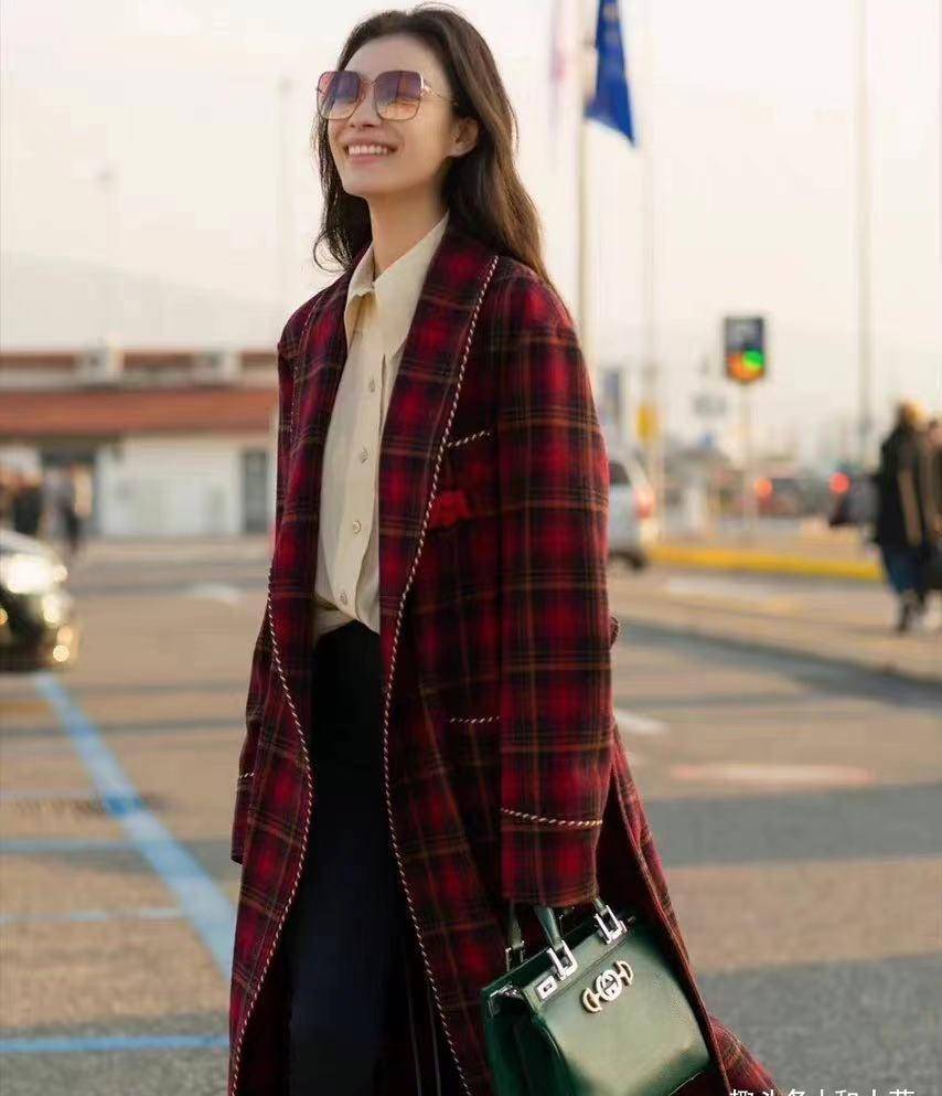 女明星的初秋穿搭来救你_参考_感觉_女生