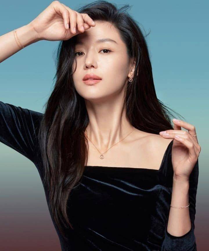 40岁全智贤剪短发晒结实腹肌!万人迷女神强势回归_宣传_照片_网络