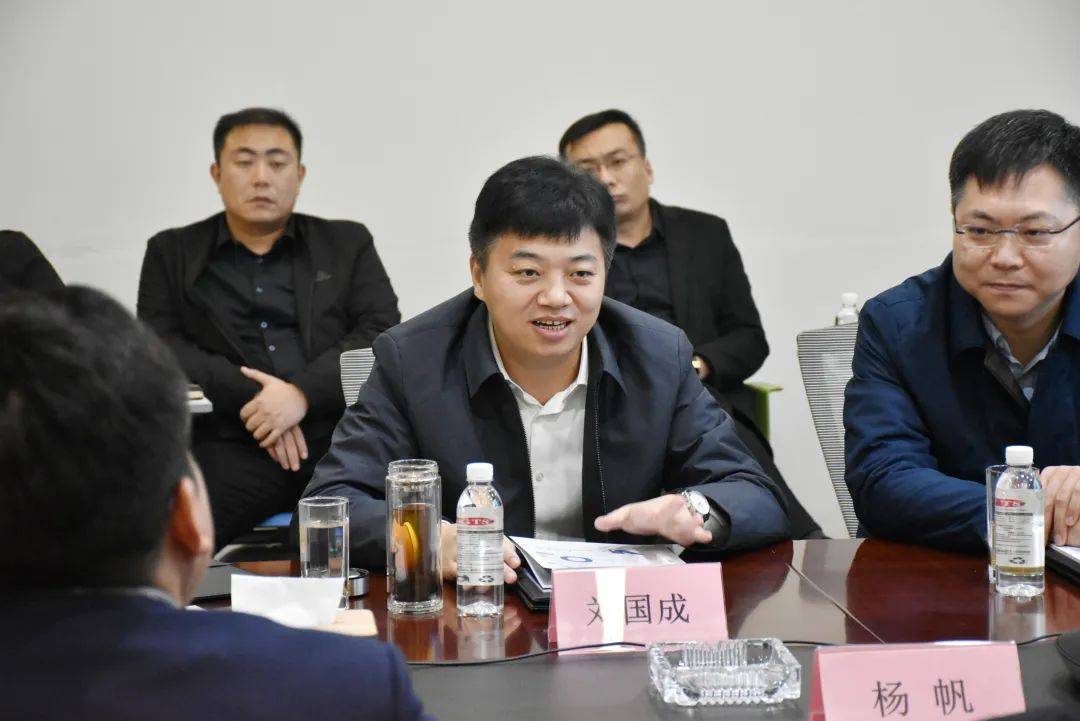 泰安市岱岳区委副书记,区长刘国成一行考察调研小视科技