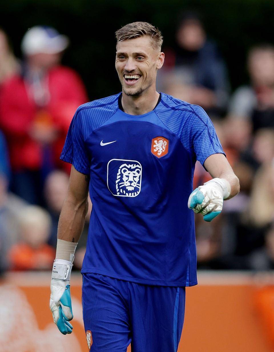 不要德甲队主力,偏要国家队零经验门将,这样的荷兰队注定没戏_比赛