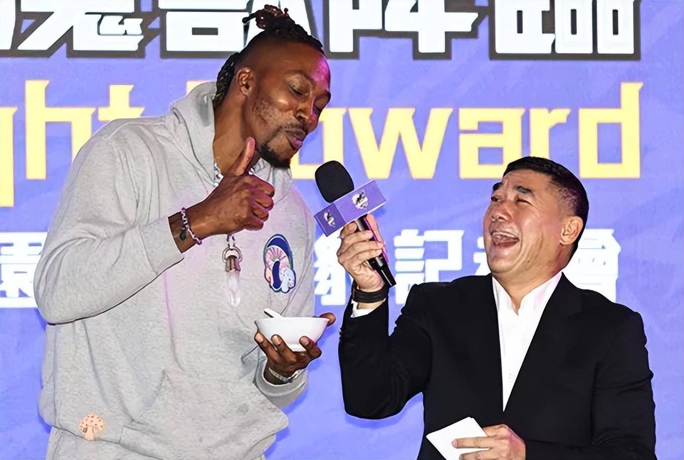 56岁吴大维老来得女,久违现身高调晒娃,2岁女儿呆萌可爱像爸爸_霍华德