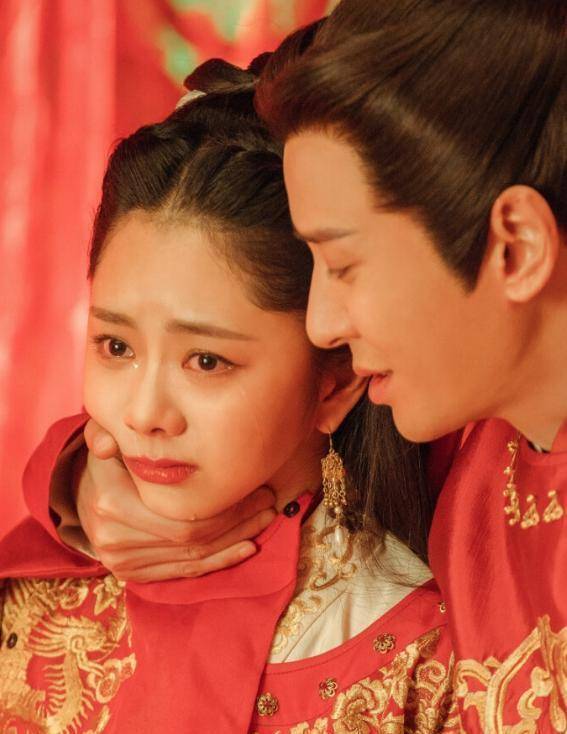 小编要大胆的猜测下,严世蕃此举就是为了逼今夏的姨妈——林菱现身吧.