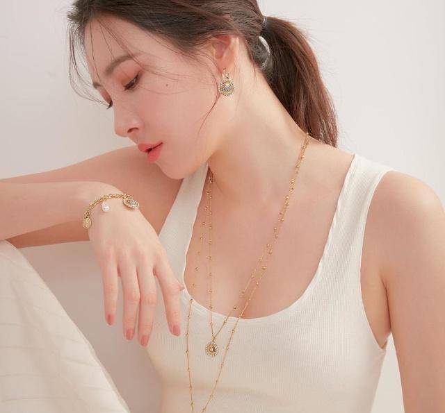 李宣美撞脸刘亦菲?